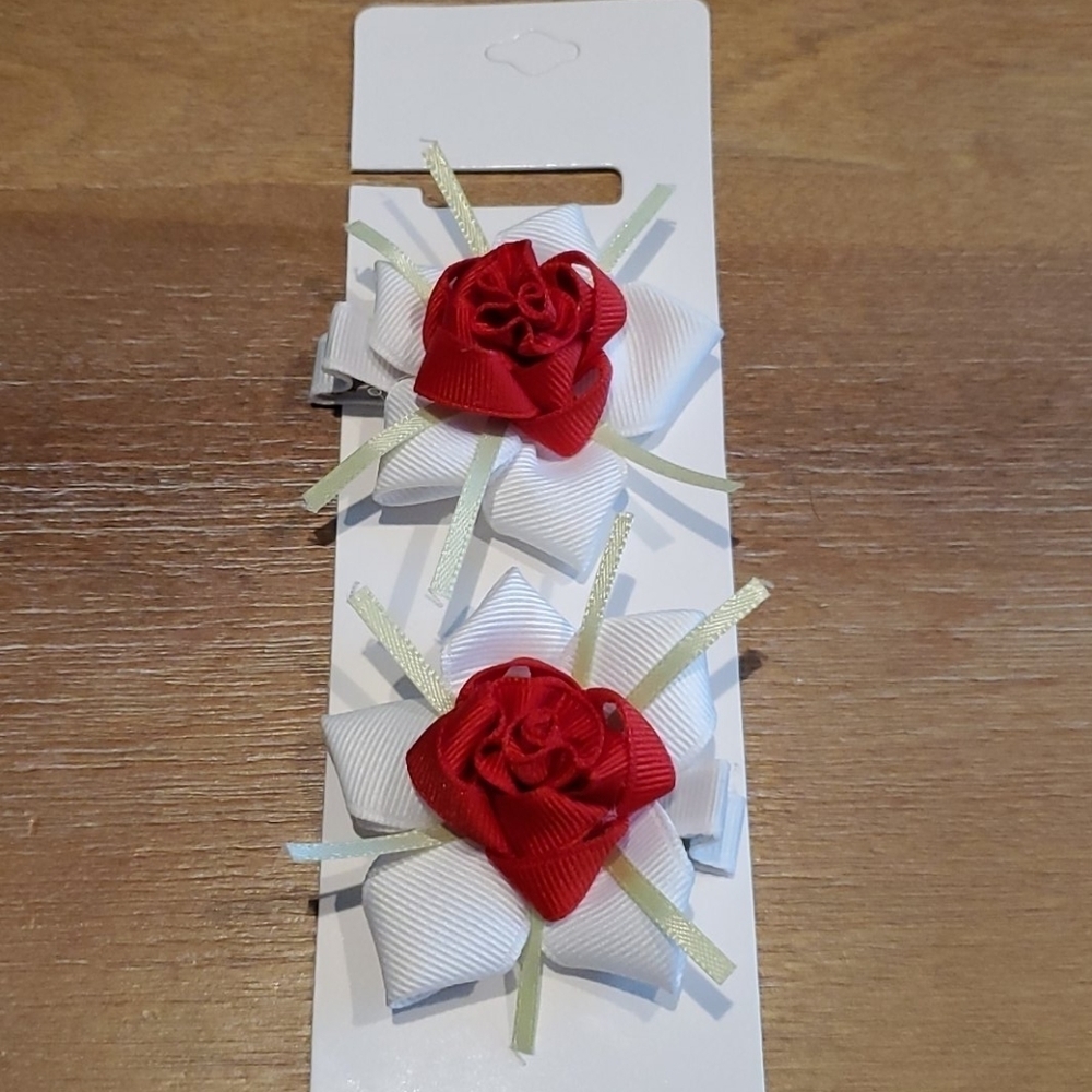 Red Rose Hair Clips Set of 2 Boutique Flower Girl Holiday Hair Bows - Picture 4 of 4